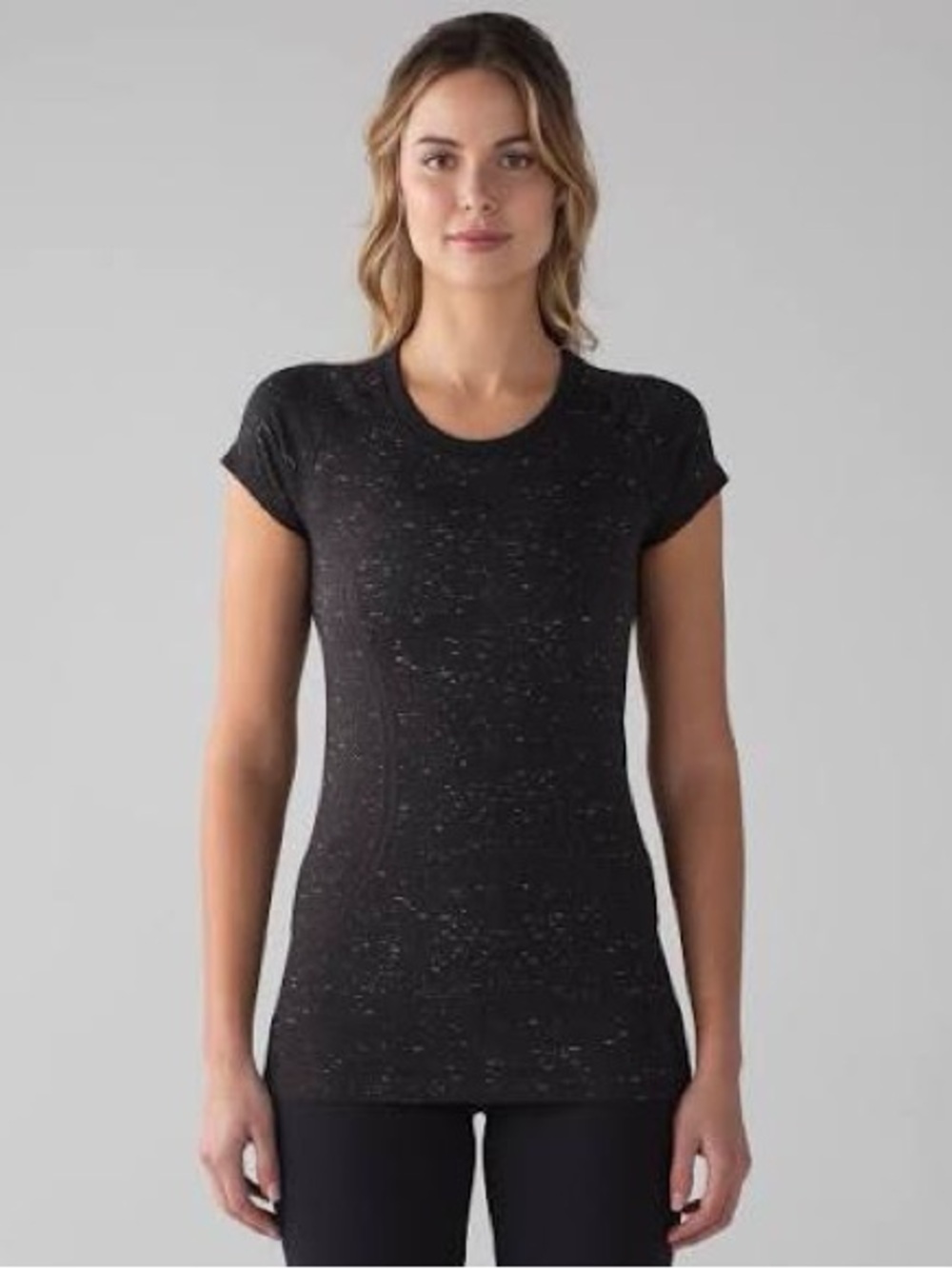 Lululemon Swiftly Tech Short Sleeve Crew
Black/White Size 8